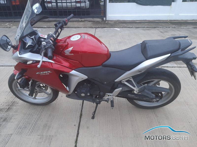 Secondhand HONDA CBR250R (2011)