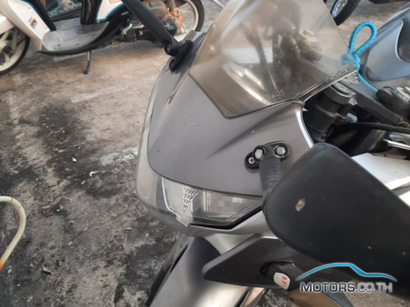 Secondhand HONDA CBR250R (2011)