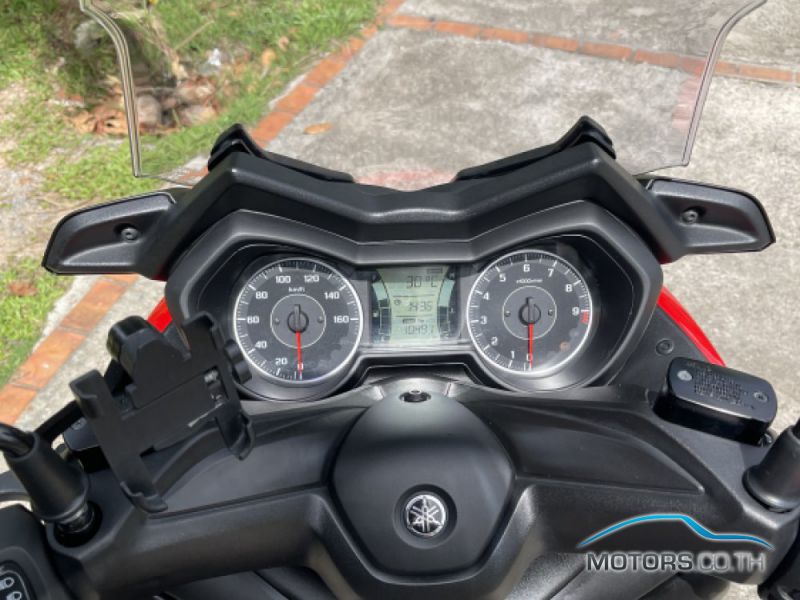 Secondhand YAMAHA XMAX (2022)