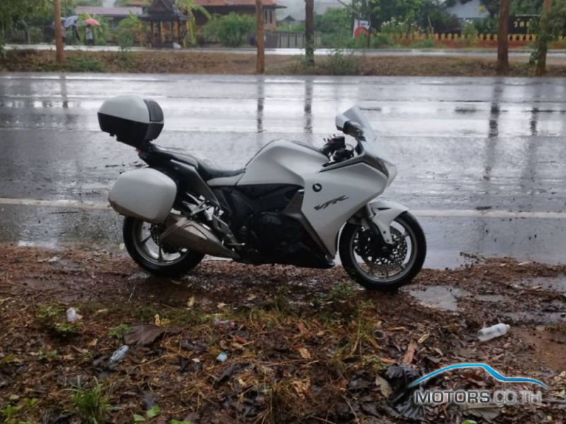 มอเตอร์ไซค์ มือสอง HONDA CBR1000 (2011)