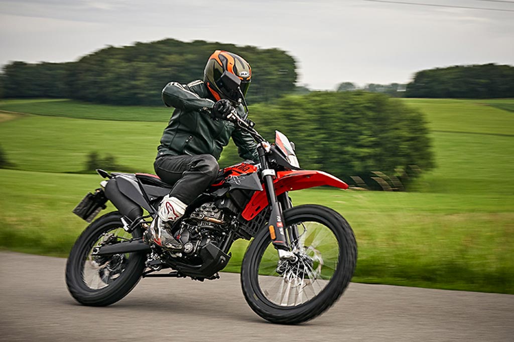 รีวิว Aprilia RX 125 / SX 125 รีวิว Aprilia RX 125 / SX 125