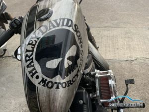 Secondhand HARLEY DAVIDSON Sportster 883 (2015)