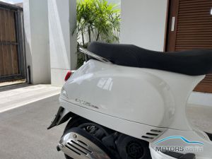 มอเตอร์ไซค์ มือสอง VESPA LX 125 (2013)