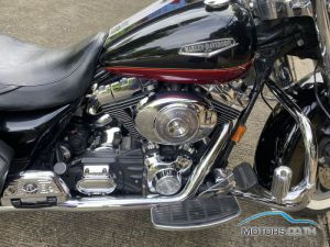 Secondhand HARLEY DAVIDSON Road King (2005)