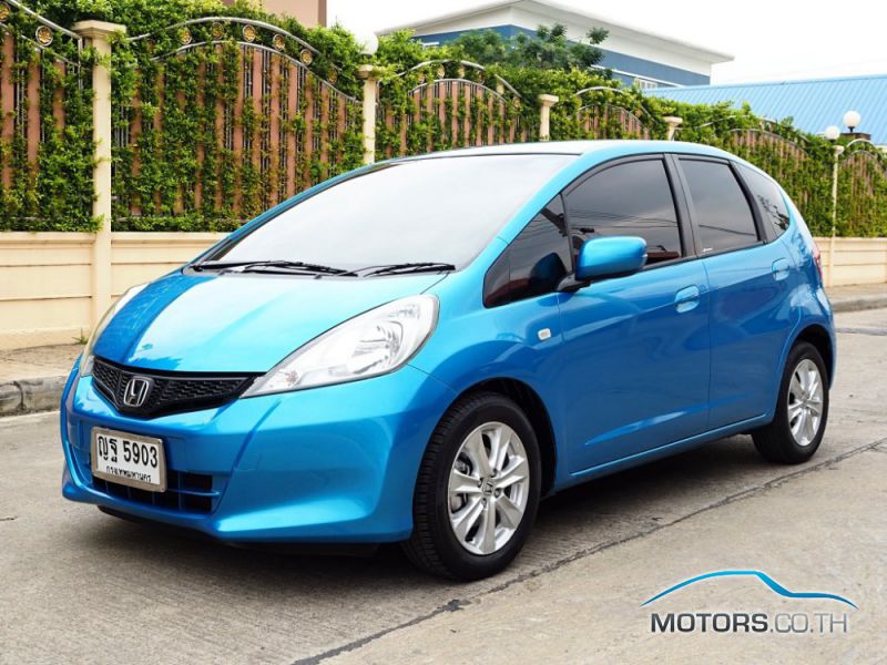 Secondhand HONDA JAZZ (2011)