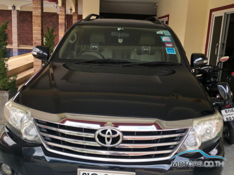 Secondhand TOYOTA FORTUNER (2012)