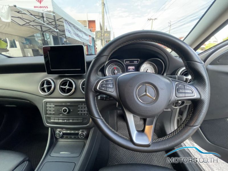 New, Used & Secondhand Cars MERCEDES-BENZ GLA200 (2016)