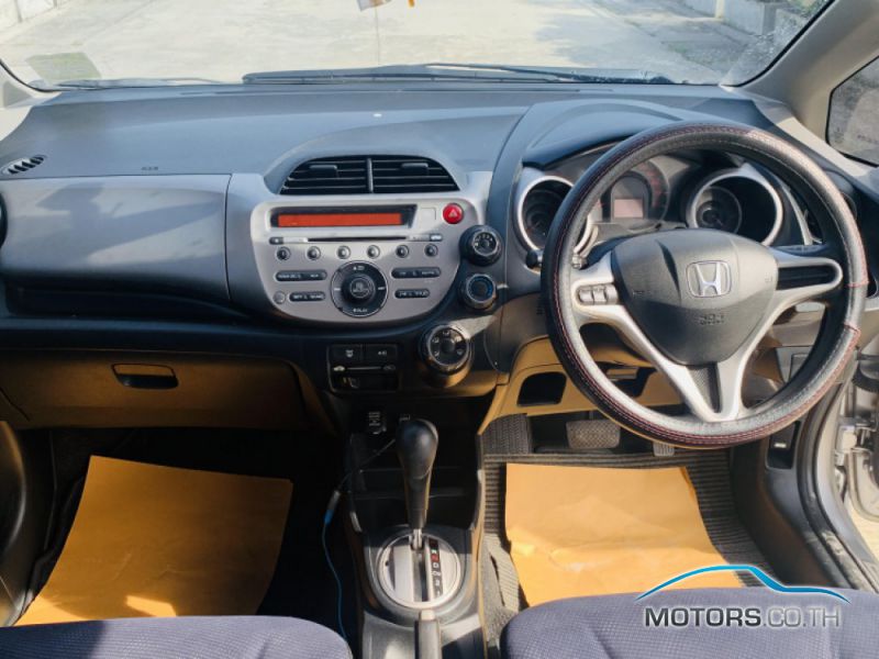 รถใหม่, รถมือสอง HONDA JAZZ (2013)