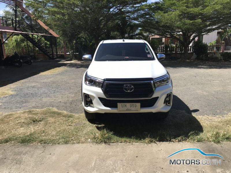 Secondhand TOYOTA HILUX REVO (2018)