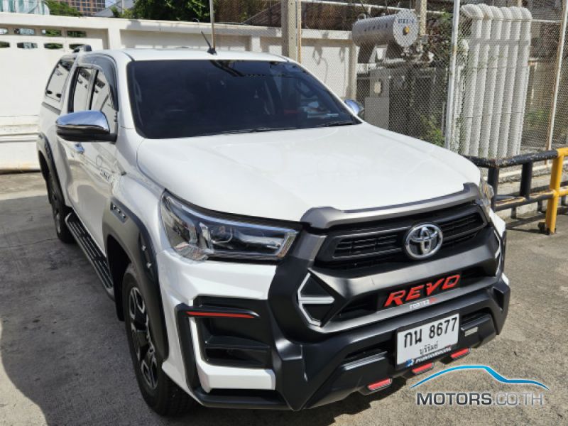 New, Used & Secondhand Cars TOYOTA HILUX REVO (2021)