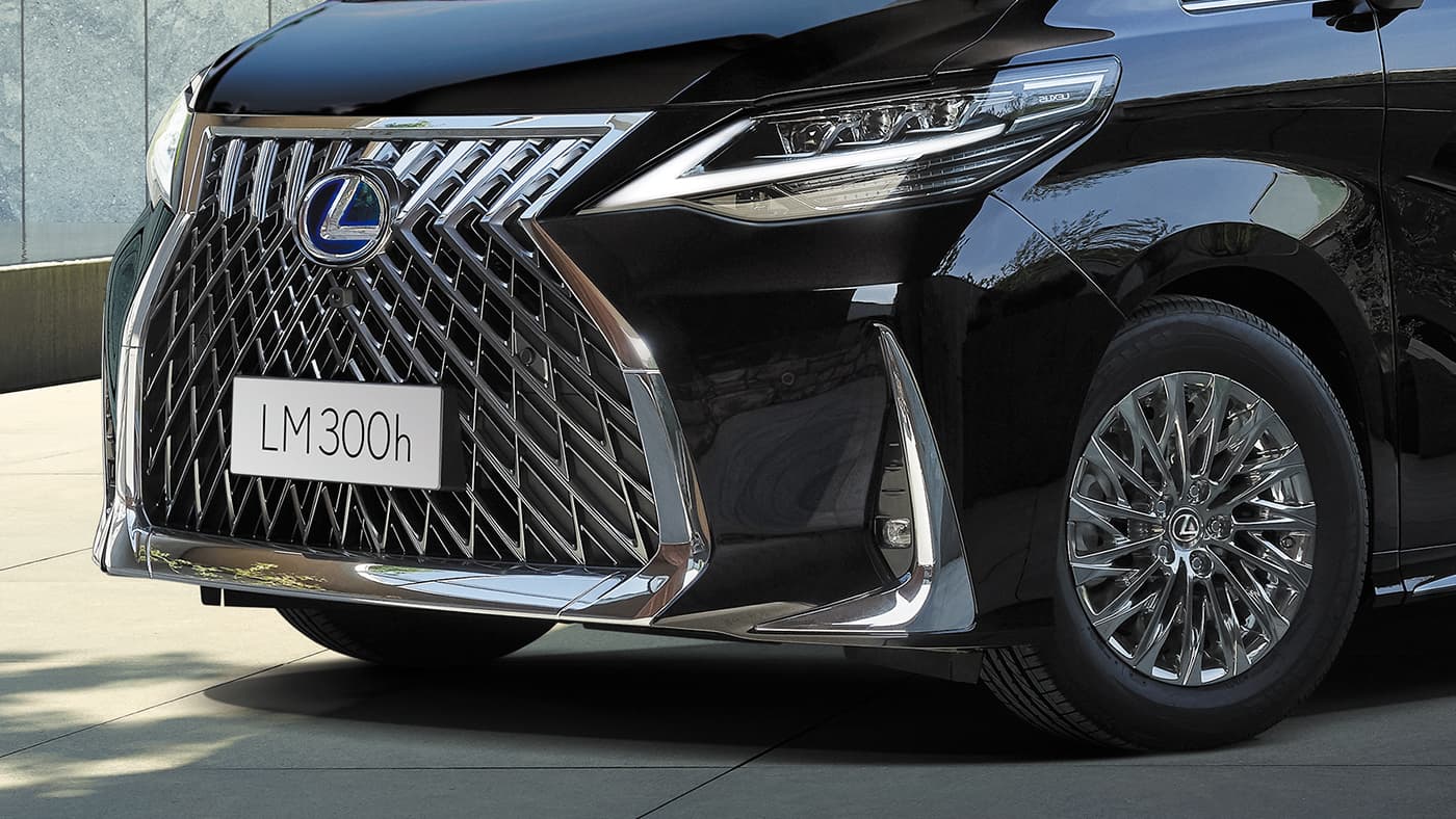 ALL NEW LEXUS LM 300h