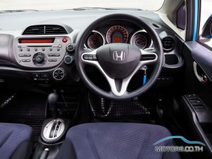 Secondhand HONDA JAZZ (2011)