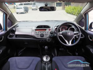 Secondhand HONDA JAZZ (2011)