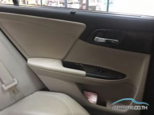 Secondhand HONDA ACCORD (2013)