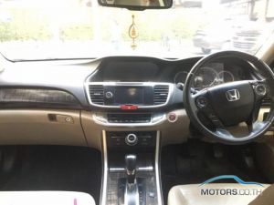 Secondhand HONDA ACCORD (2013)