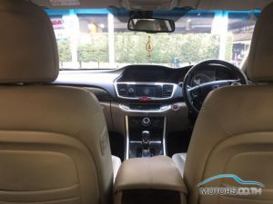 Secondhand HONDA ACCORD (2013)