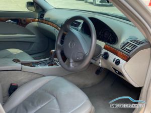 Secondhand MERCEDES-BENZ E220 CDI (2004)