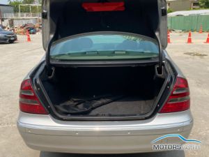 รถมือสอง, รถยนต์มือสอง MERCEDES-BENZ E220 CDI (2004)