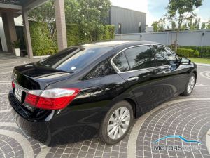 Secondhand HONDA ACCORD (2015)