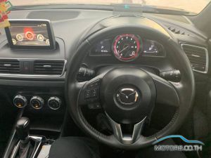 Secondhand MAZDA 3 (2015)