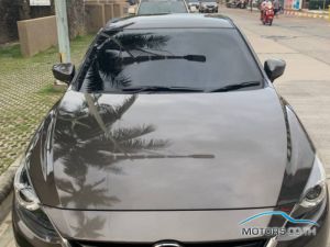 Secondhand MAZDA 3 (2015)