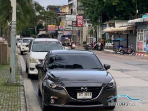 Secondhand MAZDA 3 (2015)