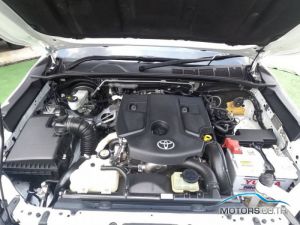 New, Used & Secondhand Cars TOYOTA HILUX REVO (2017)