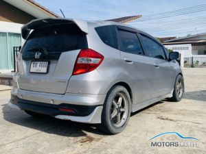 Secondhand HONDA JAZZ (2013)