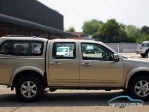 Secondhand ISUZU D-MAX (2002)