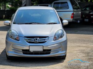 Secondhand HONDA BRIO AMAZE (2013)