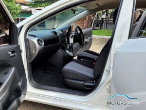 Secondhand MAZDA 2 (2010)