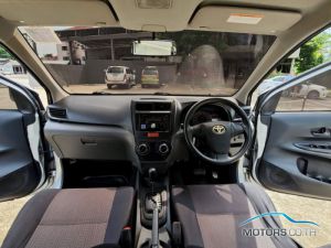 รถใหม่, รถมือสอง TOYOTA AVANZA (2013)