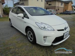 Secondhand TOYOTA PRIUS (2014)