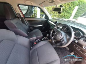 Secondhand SUZUKI SWIFT (2019)