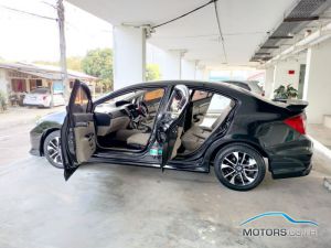 Secondhand HONDA CIVIC (2014)