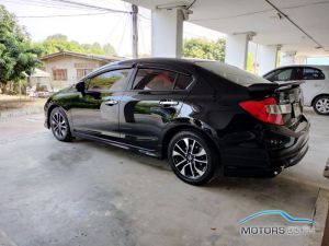 Secondhand HONDA CIVIC (2014)