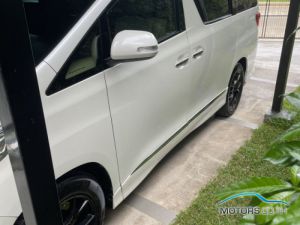 Secondhand TOYOTA ALPHARD (2013)