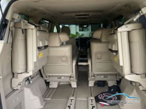 Secondhand TOYOTA ALPHARD (2013)