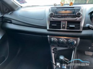 Secondhand TOYOTA YARIS (2017)