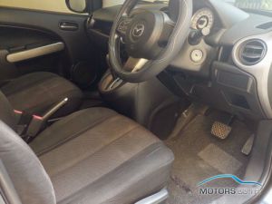 Secondhand MAZDA 2 (2011)