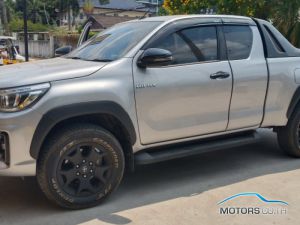 Secondhand TOYOTA HILUX REVO (2019)