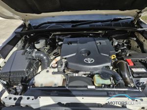 Secondhand TOYOTA HILUX REVO (2021)